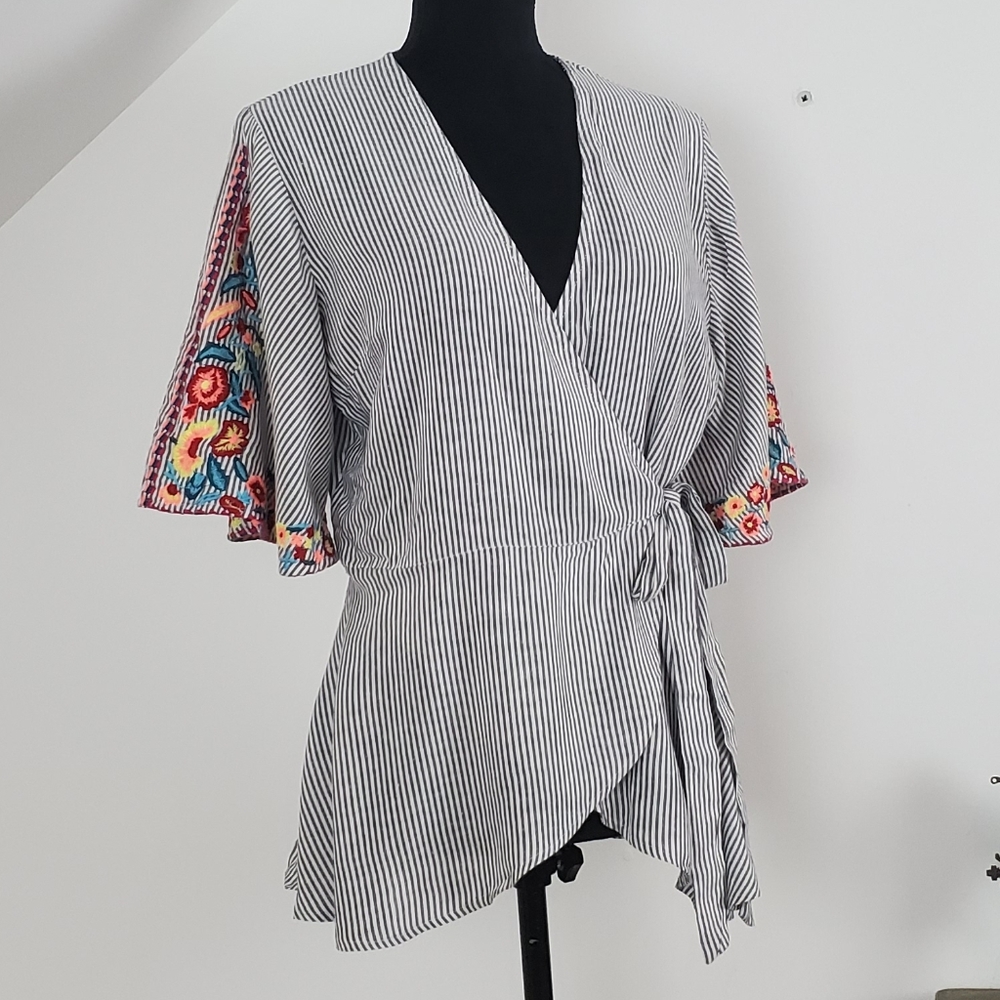 Angie Striped Front Tie Summer Top - Picture 4 of 6